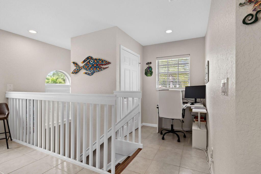 8050 Aberdeen Drive, Unit 202, Boynton Beach, FL 33472 Photo