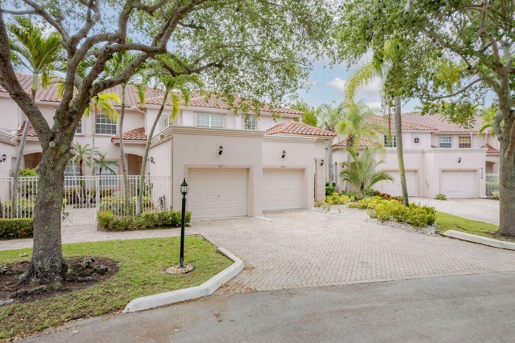 8050 Aberdeen Drive, Unit 202, Boynton Beach, FL 33472 Photo