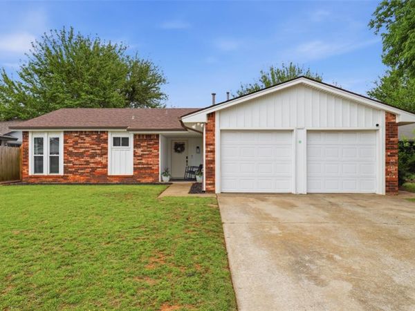 10316 Glascow Drive, Yukon, OK 73099