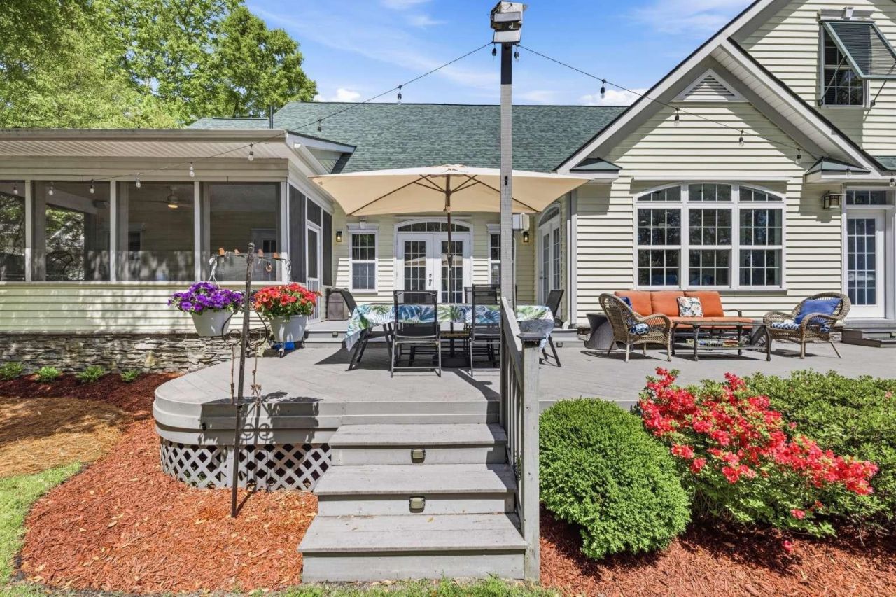 33 Deer Moss Ct. Photo 35