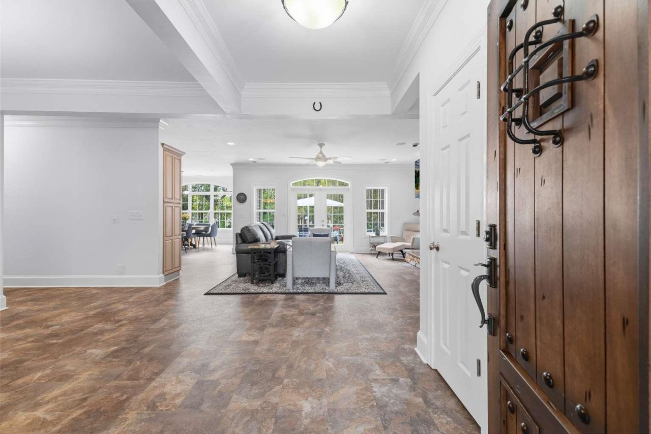 33 Deer Moss Ct. Photo 4