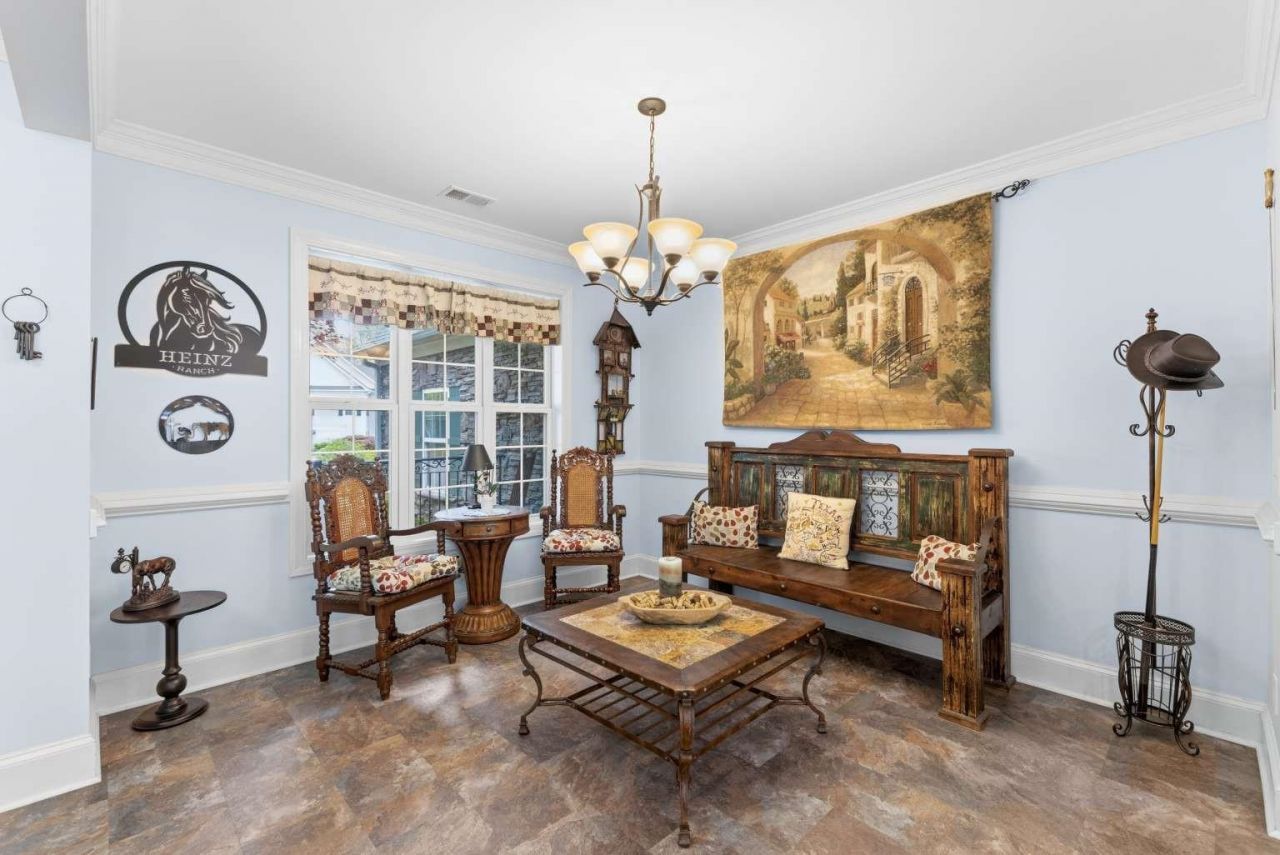 33 Deer Moss Ct. Photo 5