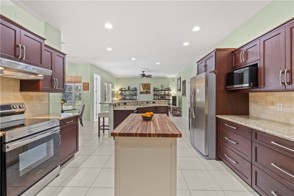 3315 65th Avenue, Vero Beach, FL 32966 Photo