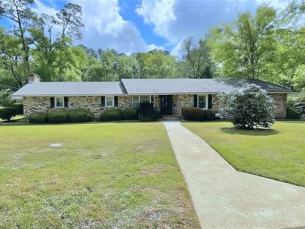 1118 W Carre Drive W, Mobile, AL 36618