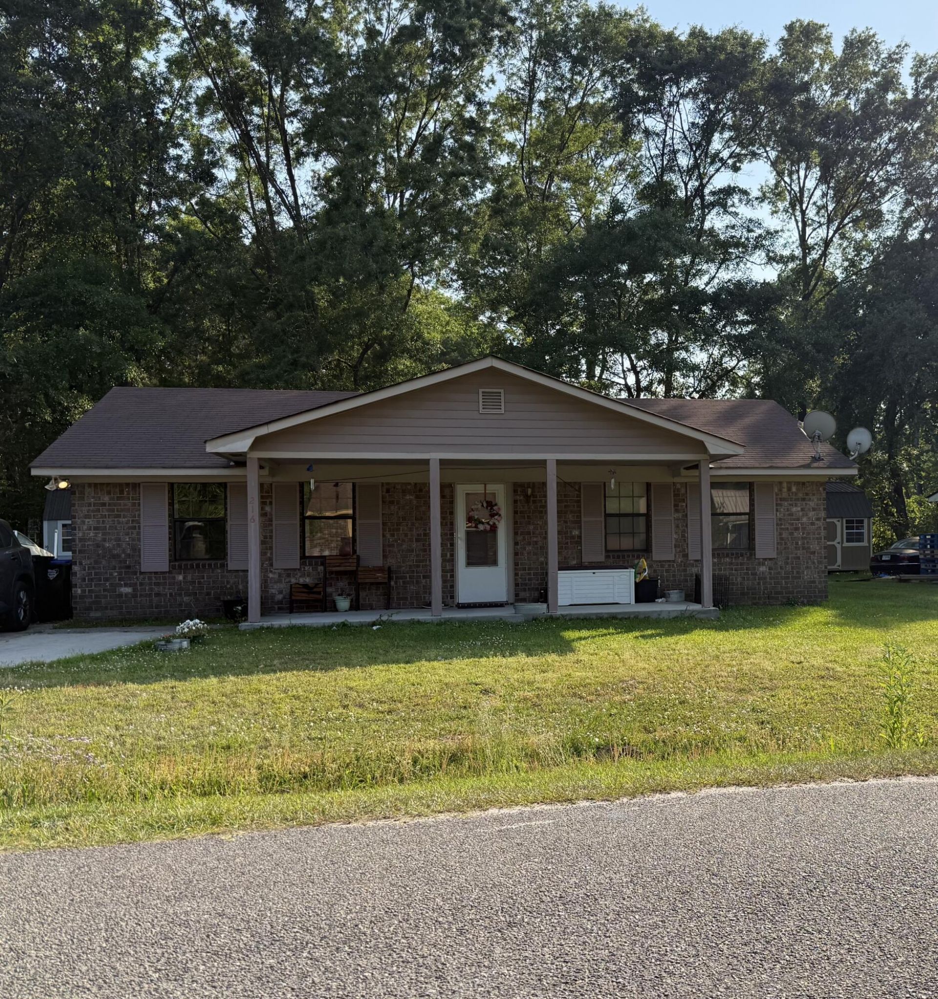 216 Shamrock Drive Photo 1