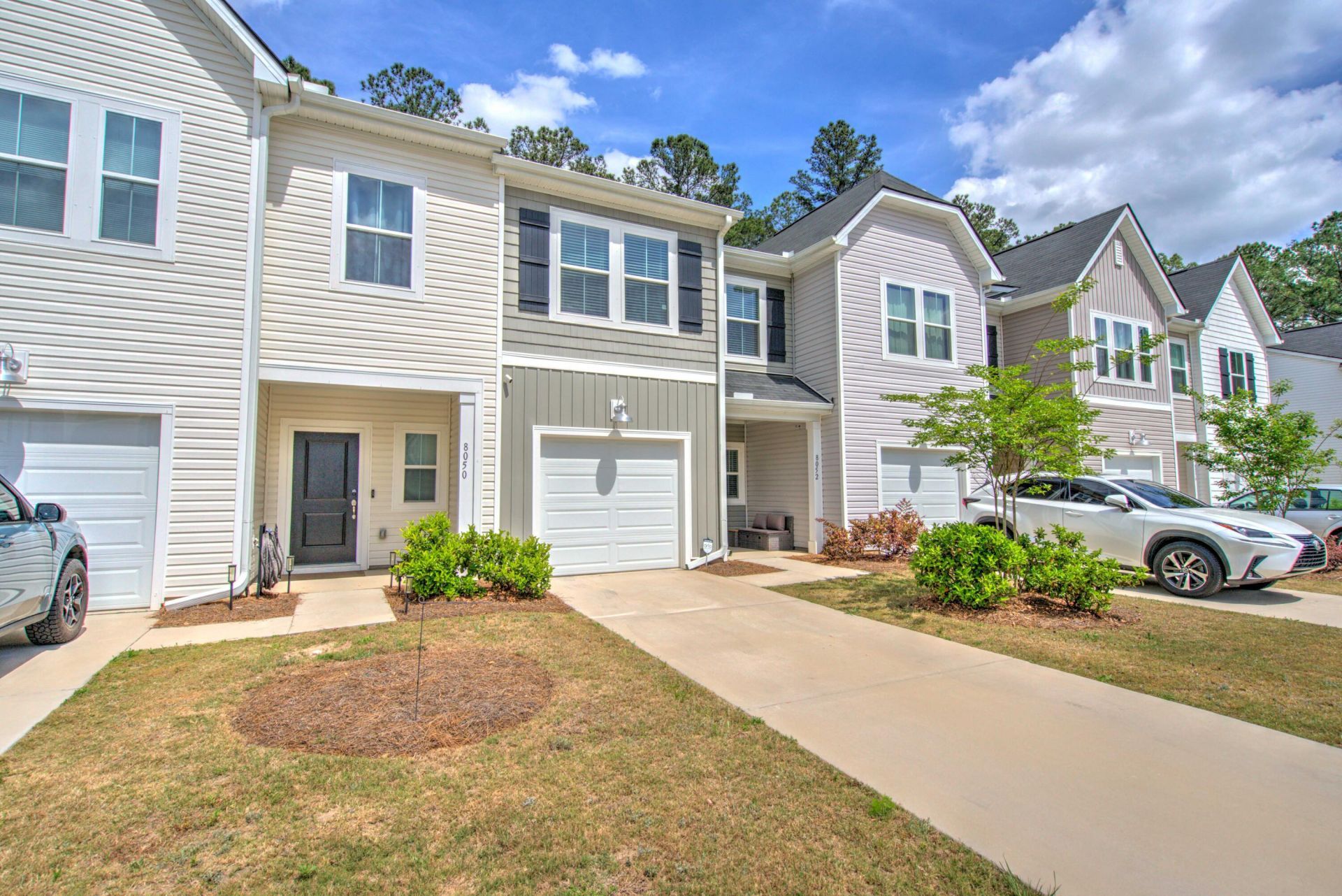 8052 Reagan Way Photo 12