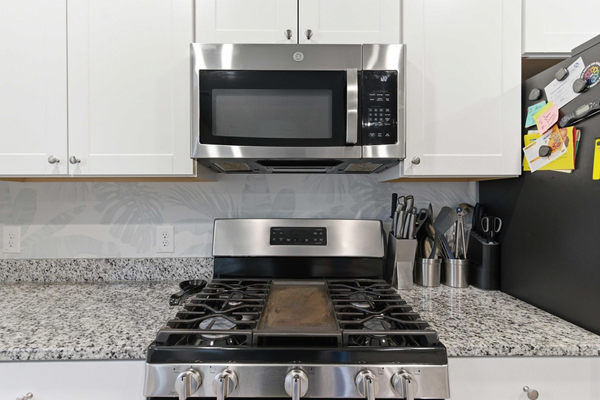 8052 Reagan Way Photo 17