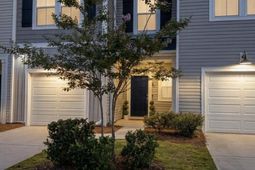 8052 Reagan Way photo 4