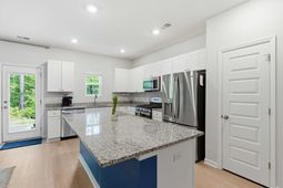 8052 Reagan Way photo 4