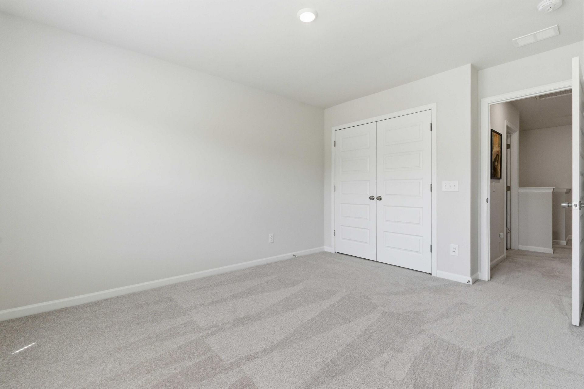 8052 Reagan Way Photo 38