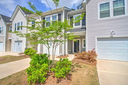 8052 Reagan Way photo 4
