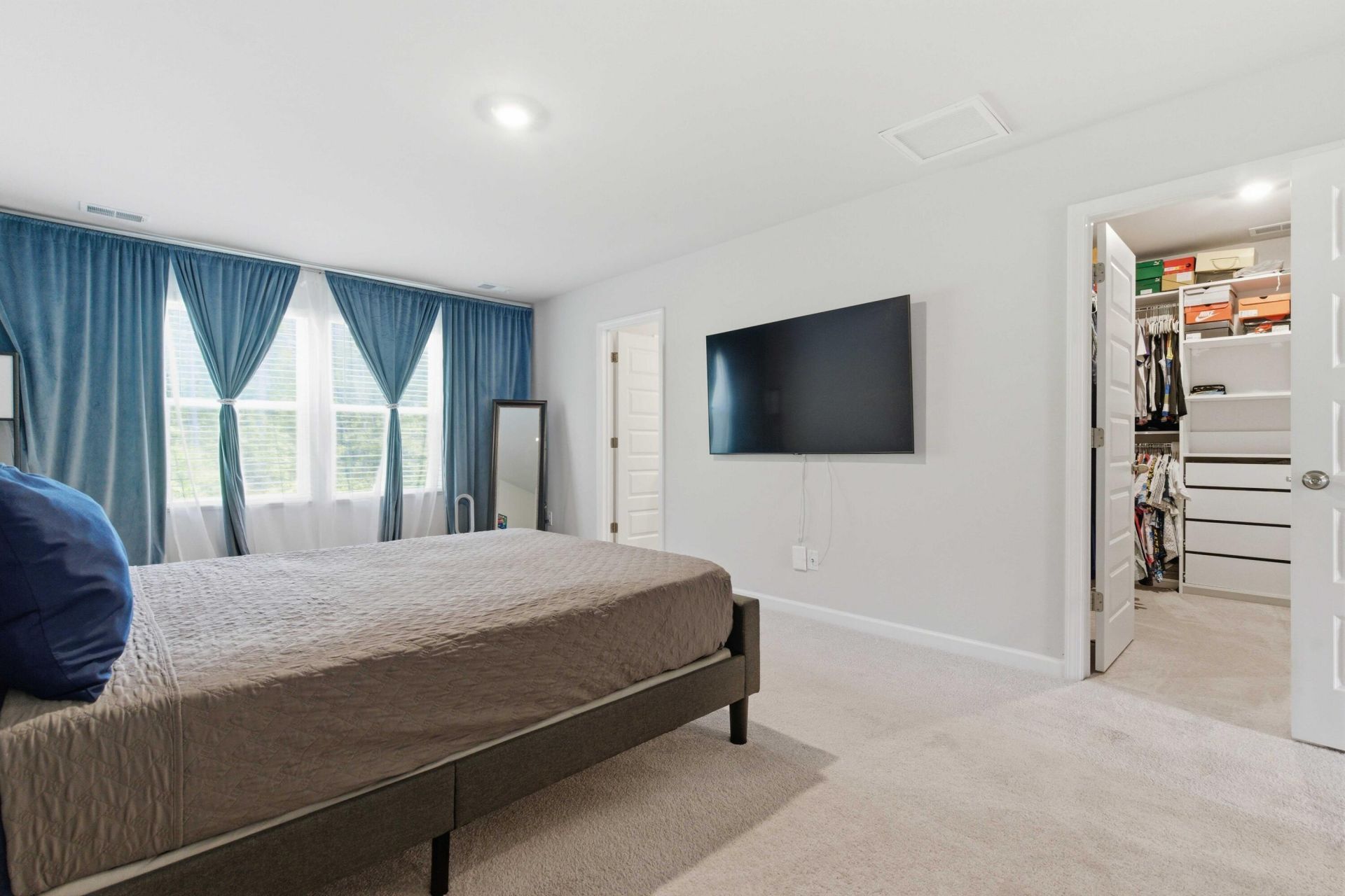 8052 Reagan Way Photo 41