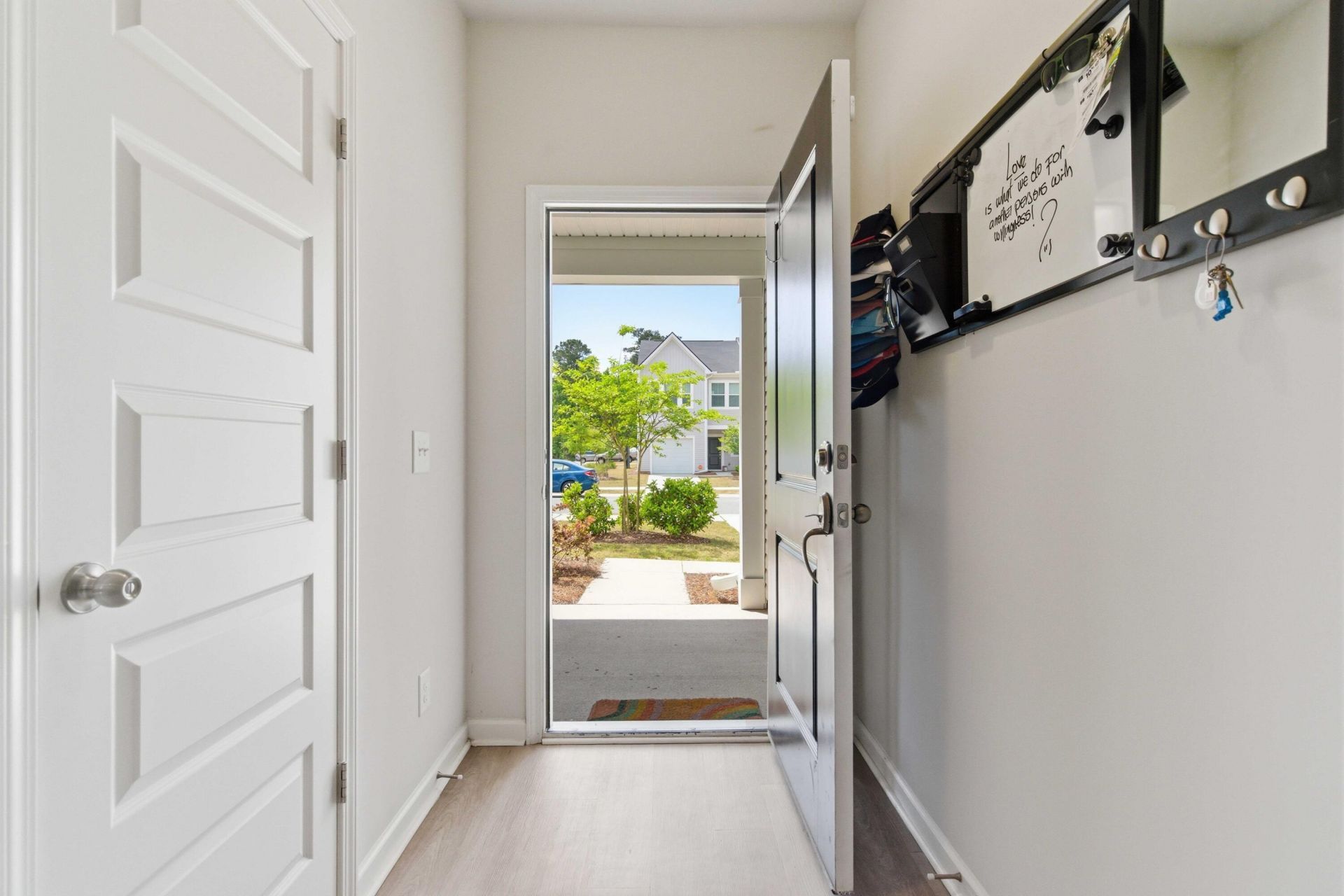 8052 Reagan Way Photo 7