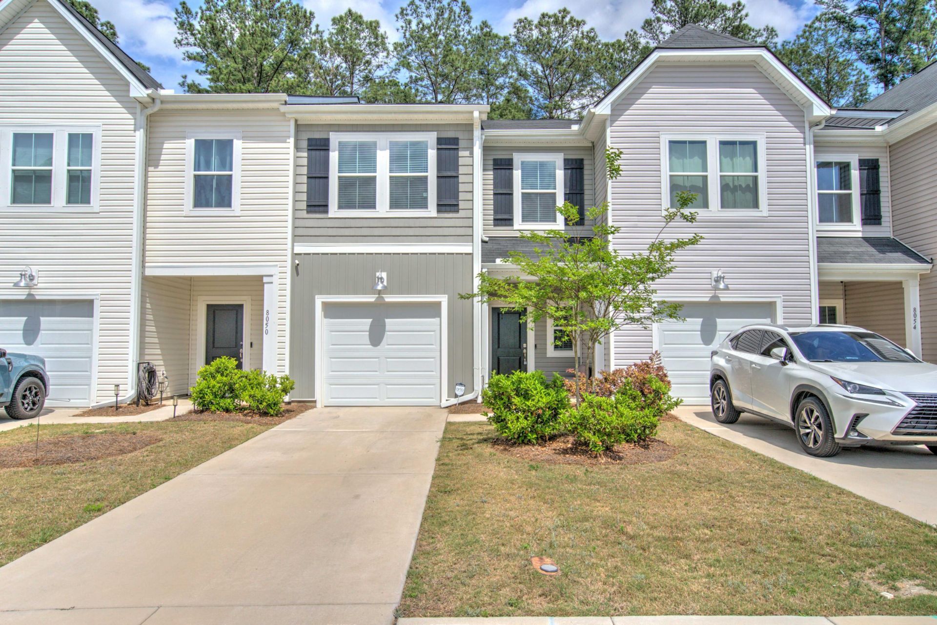 8052 Reagan Way Photo 9