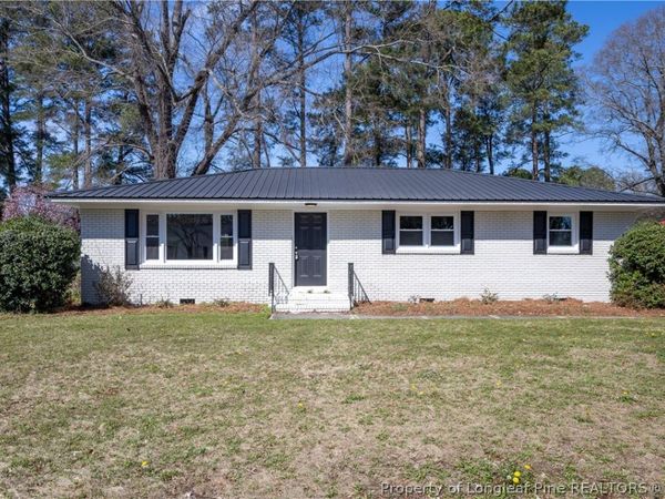 411 Lafayette Street , Clinton, NC 28328