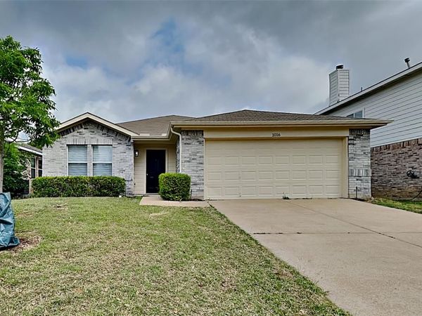 1016 Silver Spur Lane, Fort Worth, TX 76179