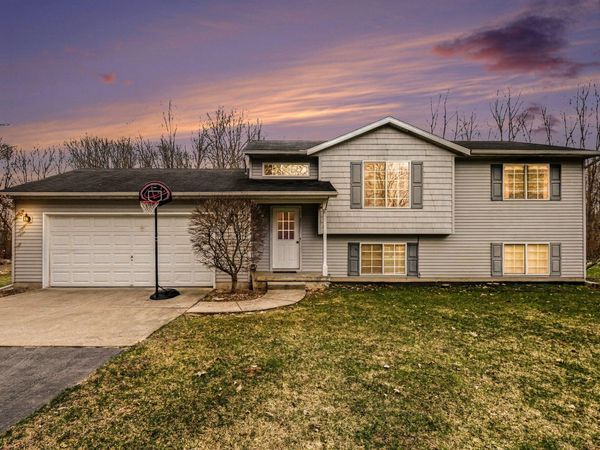 7460 15 Mile Road NE, Cedar Springs, MI 49319