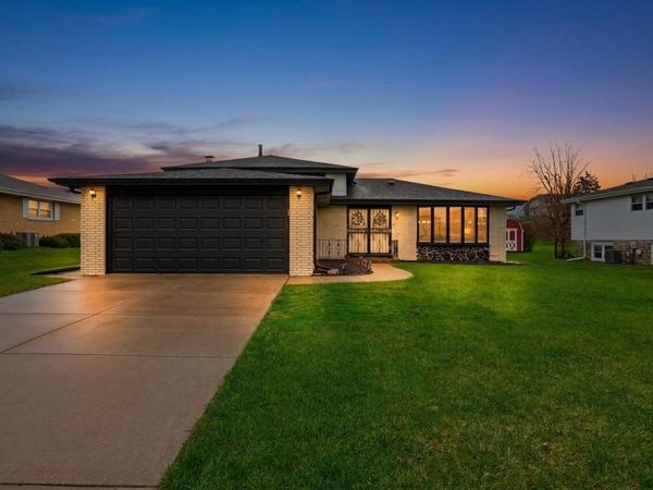 9S315 Cumnor Road , Downers Grove, IL 60516