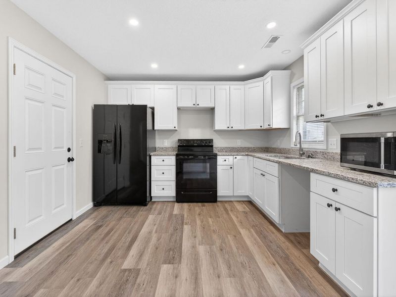 1645 Wright Street, Unit 10, Bellefontaine, OH 43311 Photo 20