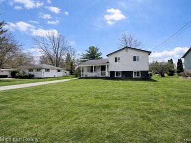 1054 Ransom Drive, Grand Blanc Twp, MI 48507