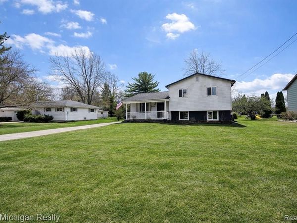 1054 Ransom Drive, Grand Blanc Twp, MI 48507