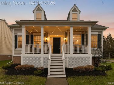 43181 Emerson Way, Novi, MI 48377