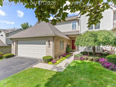 109 Hampton Court, Northville, MI 48168