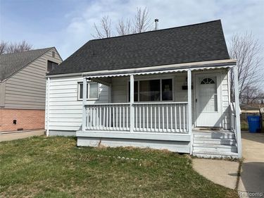 24448 Bolam Avenue , Warren, MI 48089