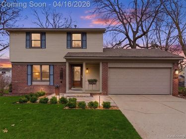 3363 Blasser Drive, Lake Orion Vlg, MI 48359