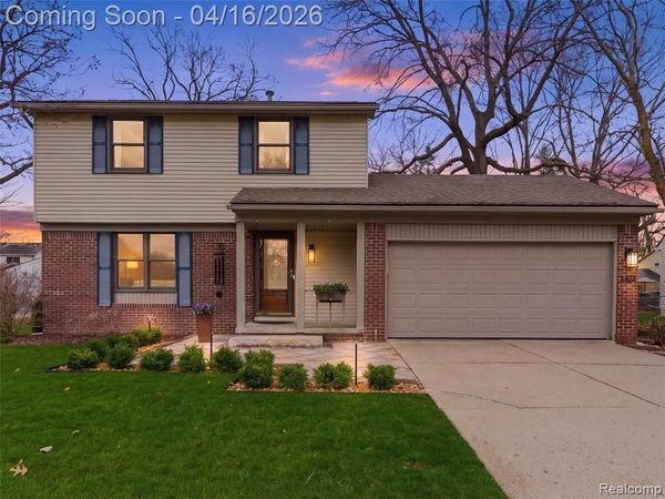 3363 Blasser Drive, Lake Orion Vlg, MI 48359