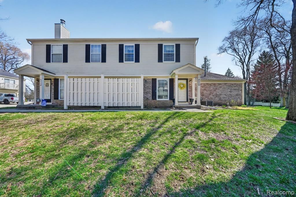 1412 Hidden Meadows Drive E., Walled Lake, MI 48390 Main Photo