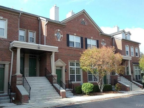 29419 E Glen Oaks Boulevard , Farmington Hills, MI 48334