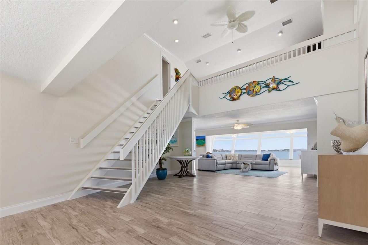 16123 6th Street E, Redington Beach, FL 33708 Photo