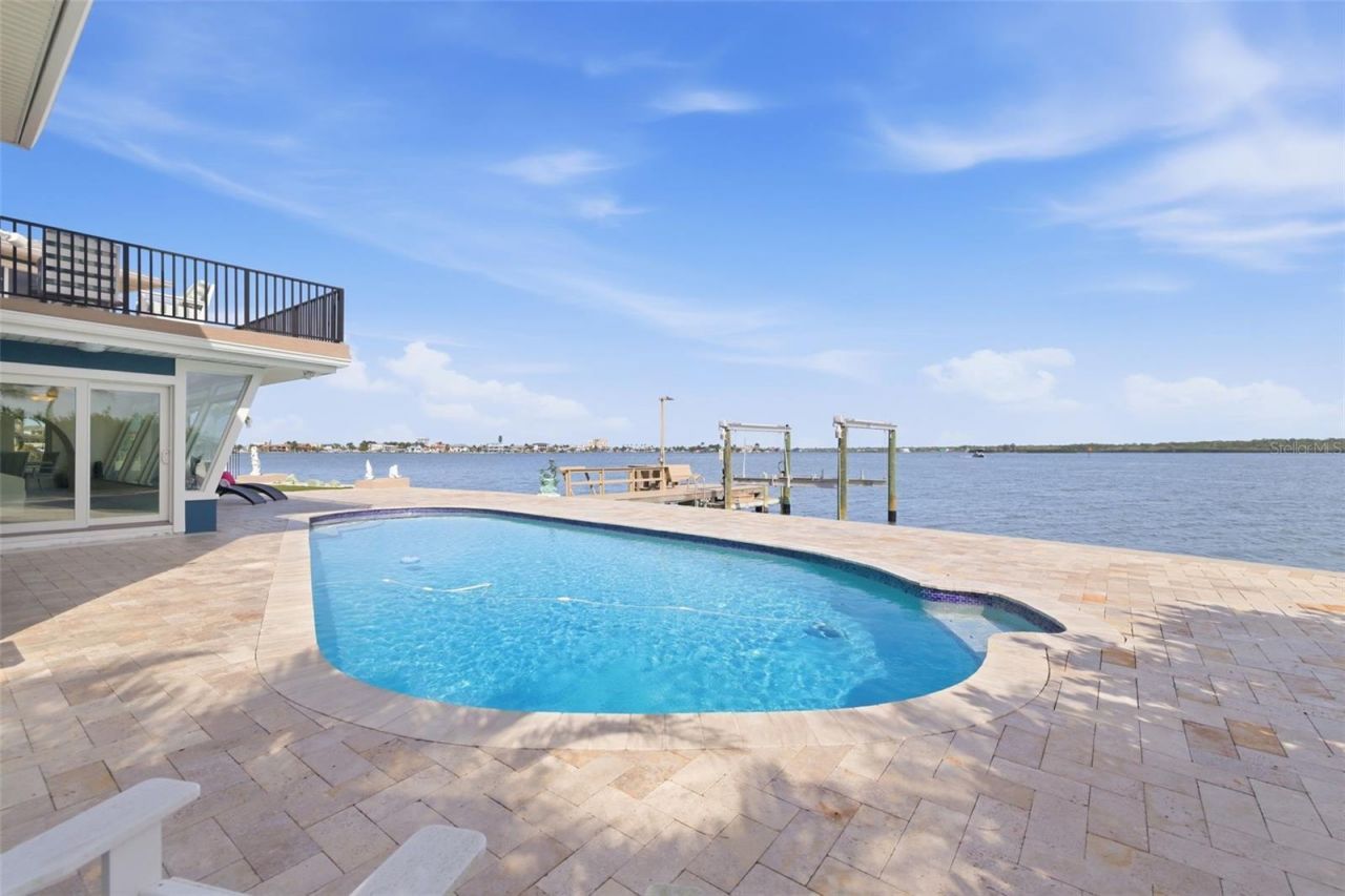 16123 6th Street E, Redington Beach, FL 33708 Photo