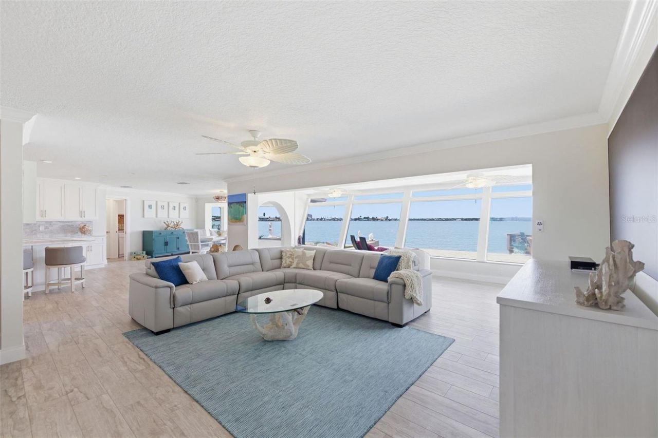 16123 6th Street E, Redington Beach, FL 33708 Photo