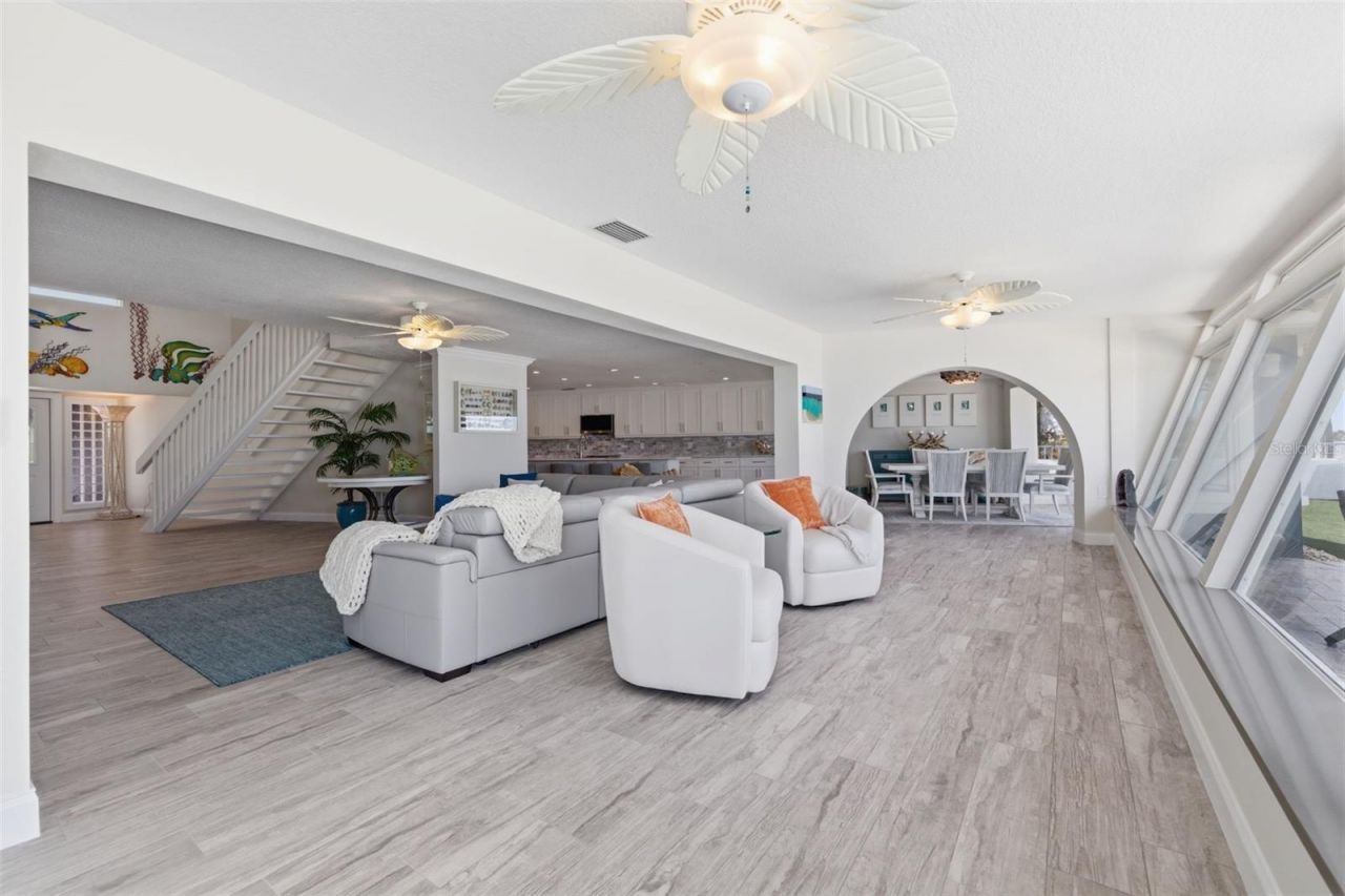 16123 6th Street E, Redington Beach, FL 33708 Photo