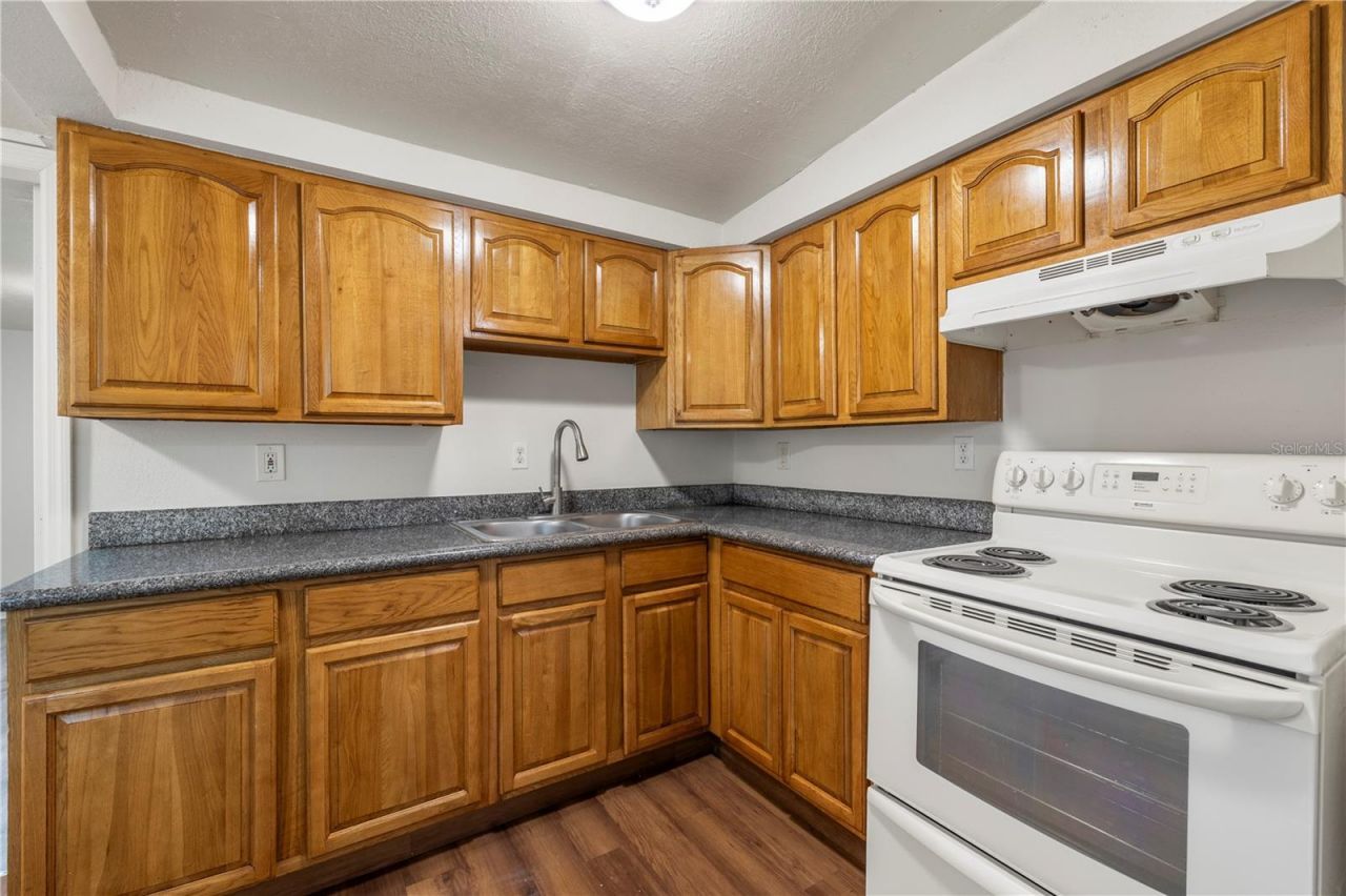 665 26th Avenue S, Saint Petersburg, FL 33705 Photo