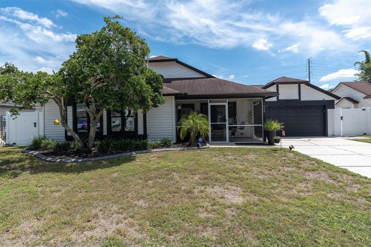 7424 Swan Lake Drive , New Port Richey, FL 34655 Photo
