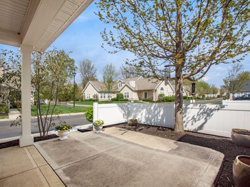 297 Cover Place, Columbus, OH 43235 Photo 4