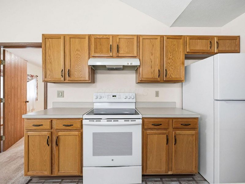 1251 Amberlea Drive E, Columbus, OH 43230 Photo 12