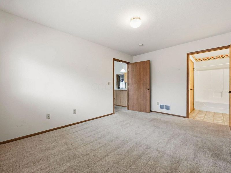 1251 Amberlea Drive E, Columbus, OH 43230 Photo 21