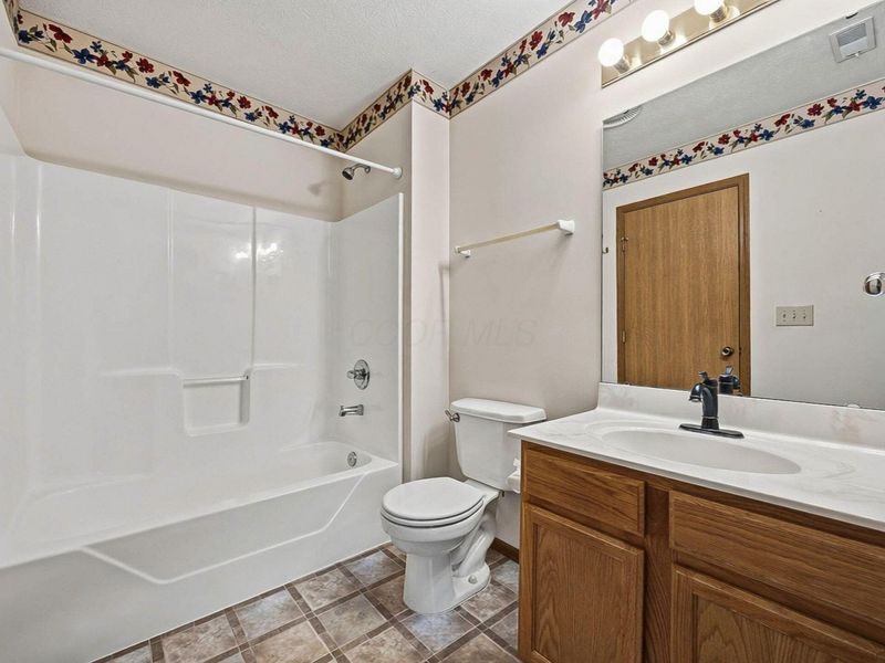 1251 Amberlea Drive E, Columbus, OH 43230 Photo 22