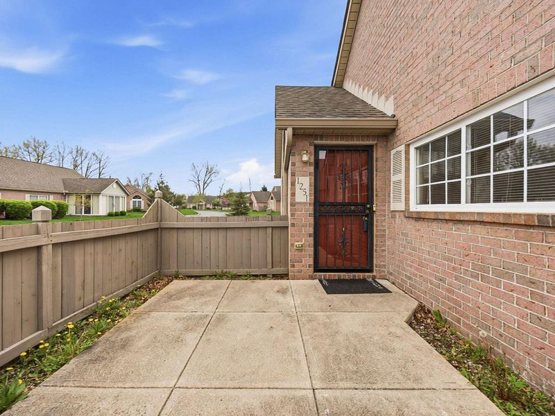 1251 Amberlea Drive E, Columbus, OH 43230 Photo 33