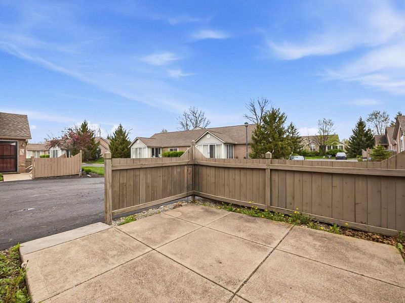 1251 Amberlea Drive E, Columbus, OH 43230 Photo 37