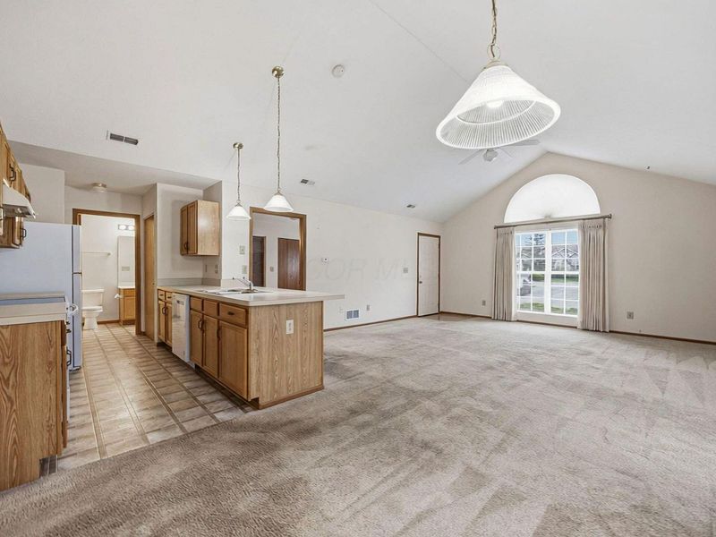 1251 Amberlea Drive E, Columbus, OH 43230 Photo 8