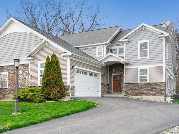 2 Vista Court, Clifton Park, NY 12065