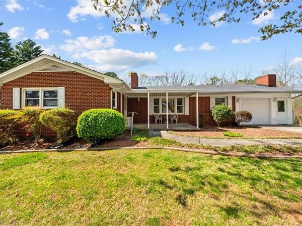 1048 Lindale Drive , Asheboro, NC 27205