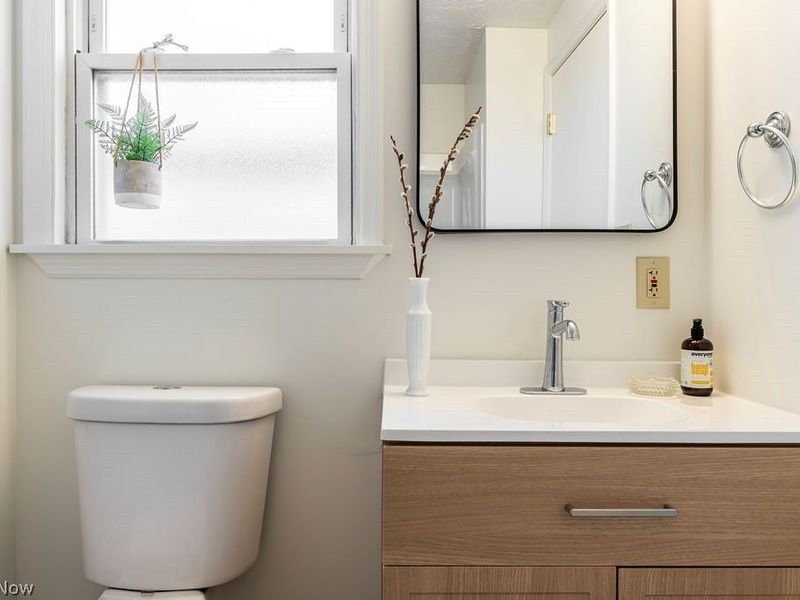 4210 Clinton Avenue, Cleveland, OH 44113 Photo 16