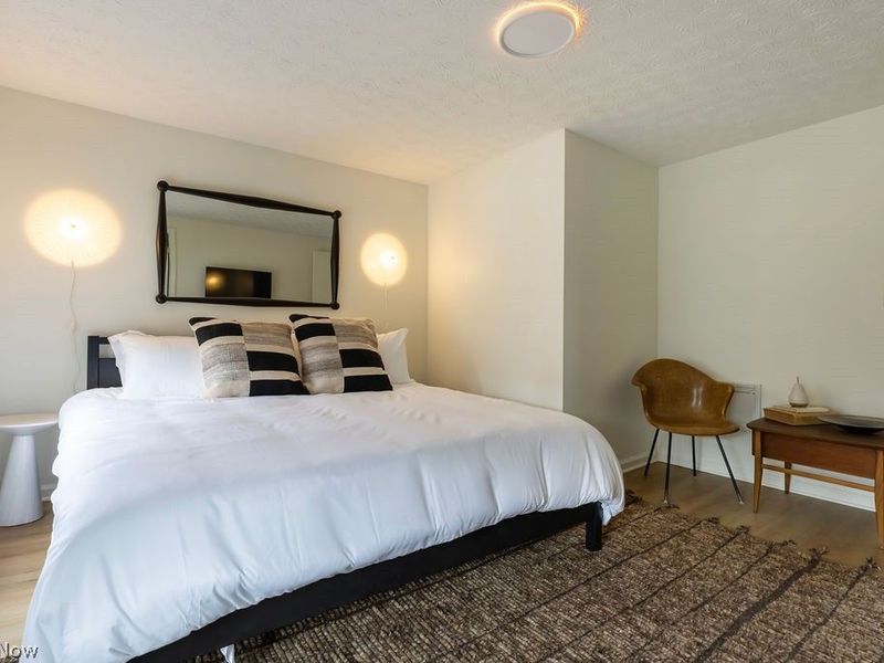 4210 Clinton Avenue, Cleveland, OH 44113 Photo 20