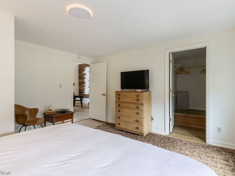 4210 Clinton Avenue, Cleveland, OH 44113 Photo 21